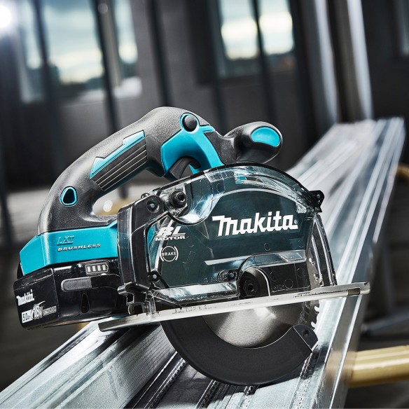 Cortador de metal Makita DCS553RTJ - 18V, motor sin escobillas, 150 mm, corte rápido y sin chispas Cortador de metal Makita DCS553RTJ - 18V, motor sin escobillas, 150 mm, corte rápido y sin chispas