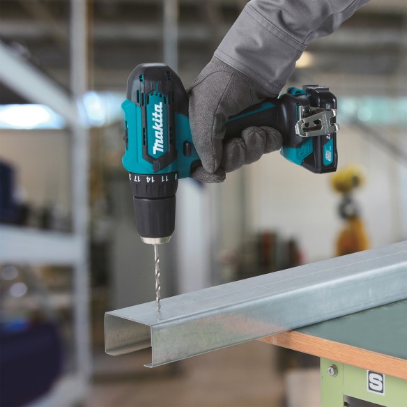 Taladro combinado Makita HP333DSAE 12V - Motor BL sin escobillas - 2 baterías 2,0Ah incluidas Taladro combinado Makita HP333DSAE 12V - Motor BL sin escobillas - 2 baterías 2,0Ah incluidas