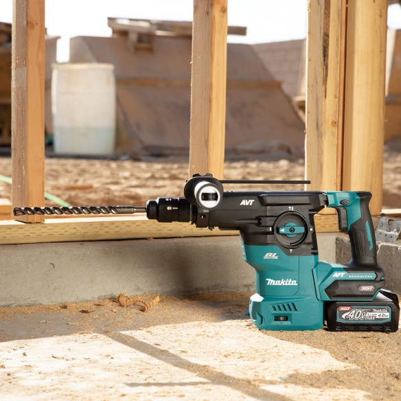 Martillo ligero Makita HR009GM201 - 40Vmax - SDS-PLUS - Antivibración y arranque automático AWS Martillo ligero Makita HR009GM201 - 40Vmax - SDS-PLUS - Antivibración y arranque automático AWS