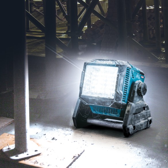 Foco de trabajo LED Makita ML005GX - 40Vmáx - 3600 lúmenes - IP65 resistente al agua Foco de trabajo LED Makita ML005GX - 40Vmáx - 3600 lúmenes - IP65 resistente al agua