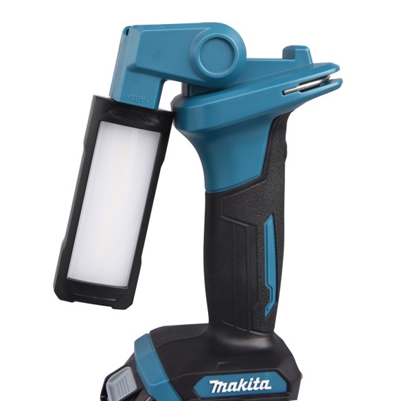 Linterna de trabajo Makita ML006GX - 40Vmax, 500 lúmenes, con cabezal plegable y gancho retráctil Linterna de trabajo Makita ML006GX - 40Vmax, 500 lúmenes, con cabezal plegable y gancho retráctil