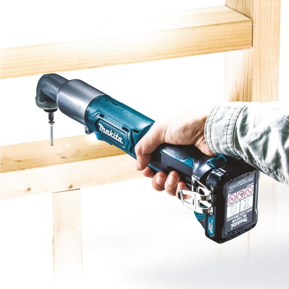Atornillador de impacto angular Makita TL064DSAE - 12V, 60 Nm, luz LED y 2 baterías 2,0 Ah Atornillador de impacto angular Makita TL064DSAE - 12V, 60 Nm, luz LED y 2 baterías 2,0 Ah