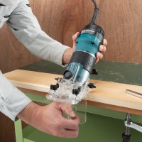 Défonceuse Makita 3712 - 530 W, base inclinable 0-45°, 32.000 tr/min, connectable à aspirateur 2