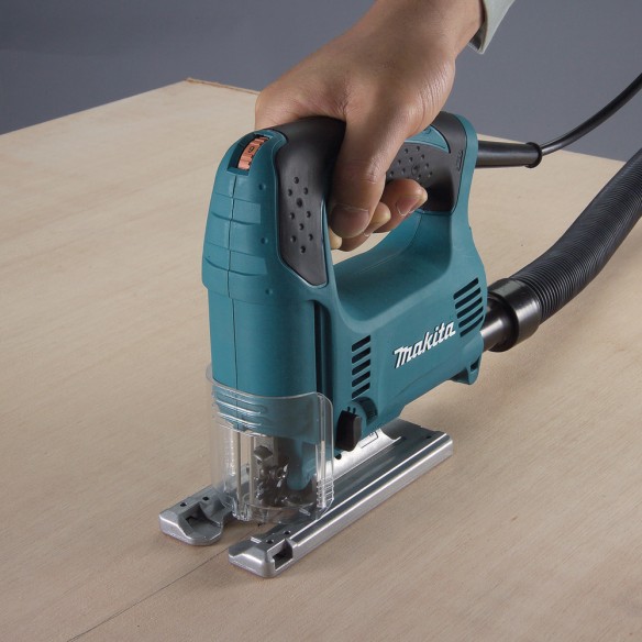 Scie sauteuse Makita 4329K - 450 W, 500-3100 tr/min, coupe dans le bois 65 mm et acier 6 mm