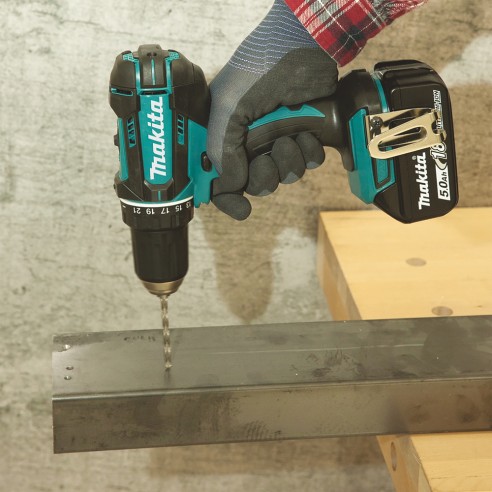Perceuse visseuse 18V Makita DDF482RME - 62 Nm, 2 vitesses mécaniques, lumière LED intégrée