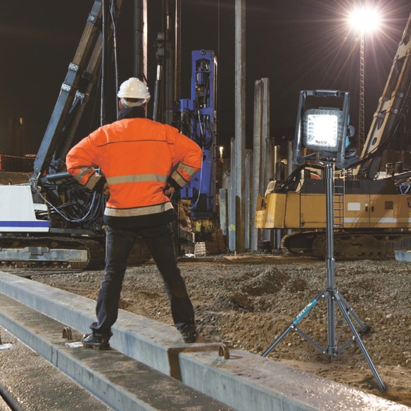 Lampe de travail Makita DEADML805 - 20 LEDs - 750 Lumens - Batterie 14,4V/18V LXT®