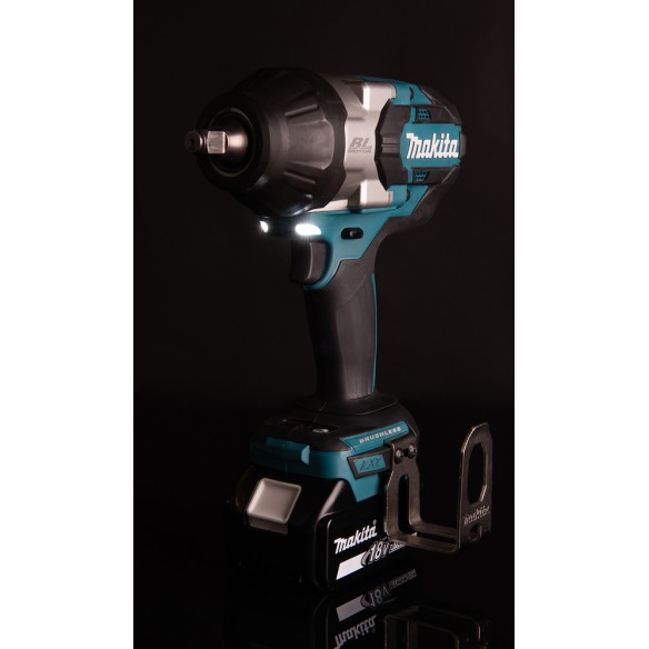 Clé à chocs Makita DTW1002RTJ - 18V, 1200 Nm, moteur sans balais, 2 batteries 5Ah
