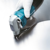 Cisailles pour métal Makita JS1602 - 380 W, 4000 tr/min, coupe jusqu'à 2,5 mm d'aluminium et 1,6 mm d'acier 2