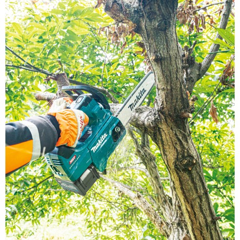 Tronçonneuse Makita UC003GM101 - 40Vmax, 24,8 m/s, compacte et légère, résistance à l'eau