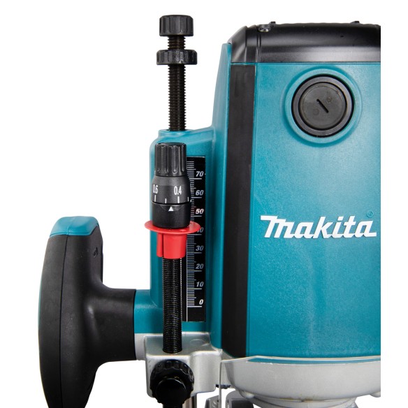 Défonceuse Makita RP1802 - 1850 W, réglage de profondeur, démarrage en douceur