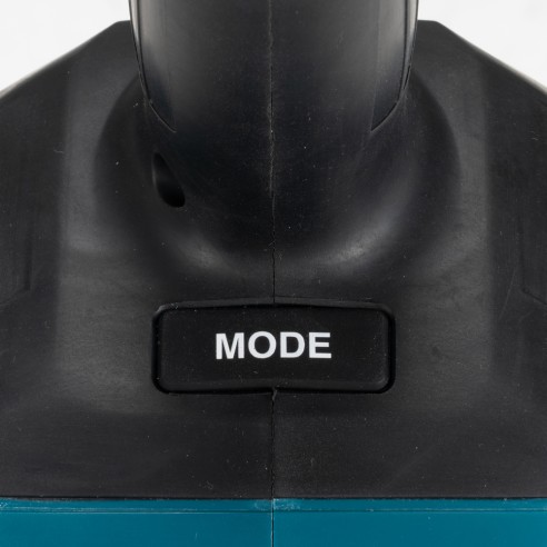 Lumière LED type barre pliable Makita DML818 - 18V - 1700 lumens - 3 modes d'éclairage