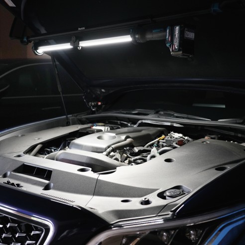 Lumière LED type barre pliable Makita ML012G - 40Vmax - 1700 lm - 3 modes d'éclairage